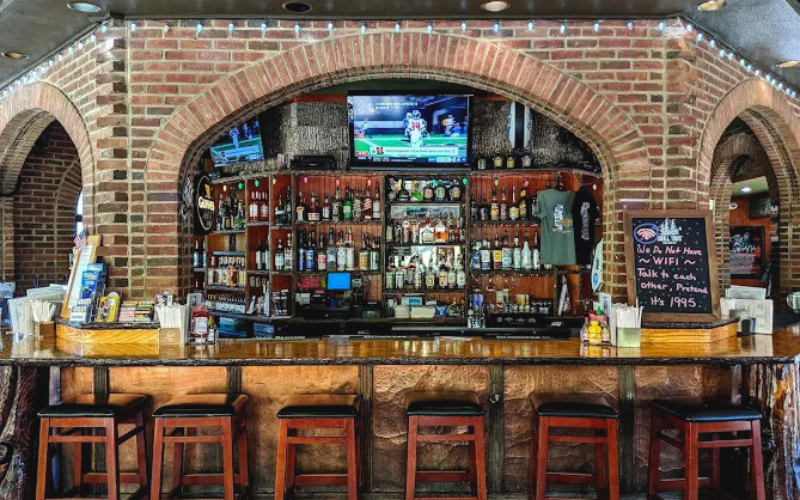 Tom & Earl's Gatlinburg