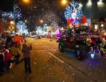 Gatlinburg Fantasy of Lights Christmas Parade Gatlinburg Fantasy of Lights Christmas Parade