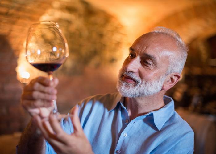 A wine expert evaluates wine