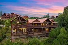 Large Gatlinburg Cabin